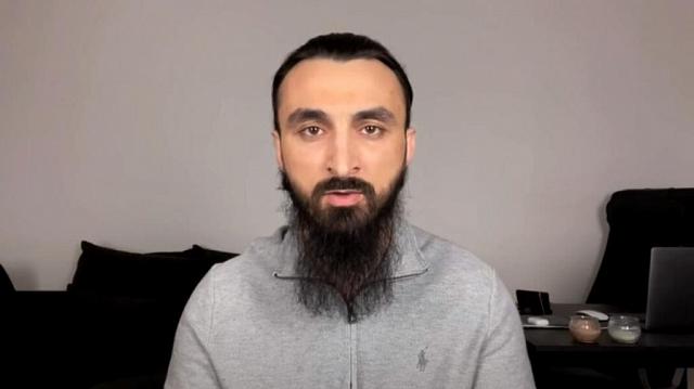 Оппозиционный чеченский блогер Тумсо Абдурахманов получил политическое убежище в Швеции