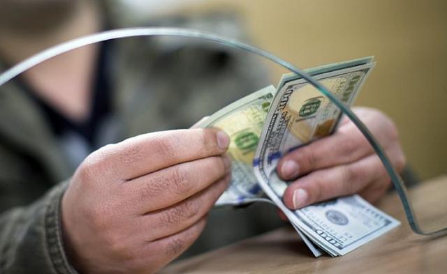 Курс доллара поднялся выше 78 рублей на фоне громких заявлений США об РФ и Украине