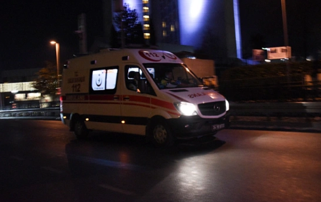 В Турции пассажирский автобус вылетел в кювет, 12 человек погибли