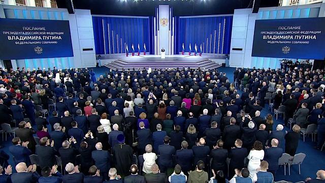 Путин в послании к Федеральному Собранию предложил создать госфонд помощи семьям погибших на СВО
