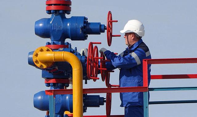 Греческие компании, покупающие газ у России, платят «Газпрому» рублями