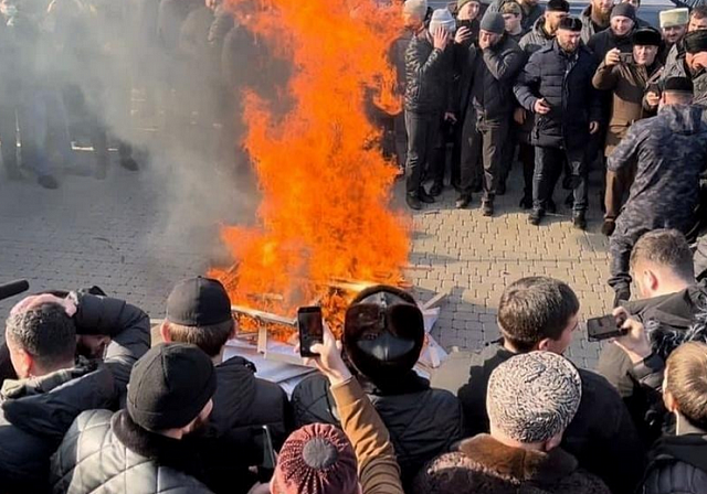 В Чечне не нашли организаторов несанкционированного митинга против Янгулбаевых