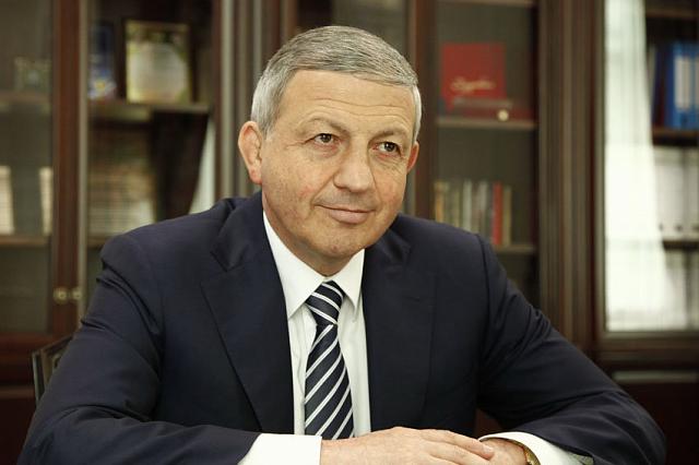 Вячеслав Битаров продолжает руководить Северной Осетией