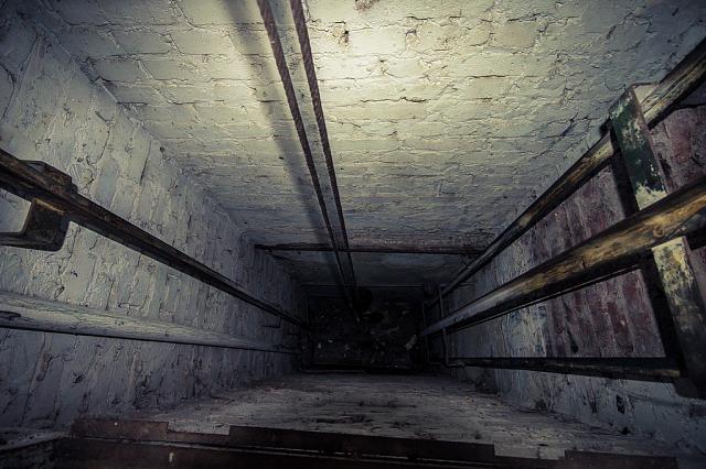 В Кизляре во время ремонта лифта погиб мужчина