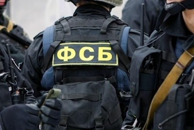 Отправлявшего на Украину компоненты военной техники гражданина РФ задержали в Крыму
