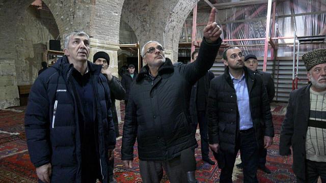 Древнейшую мечеть России реставрируют в Дербенте