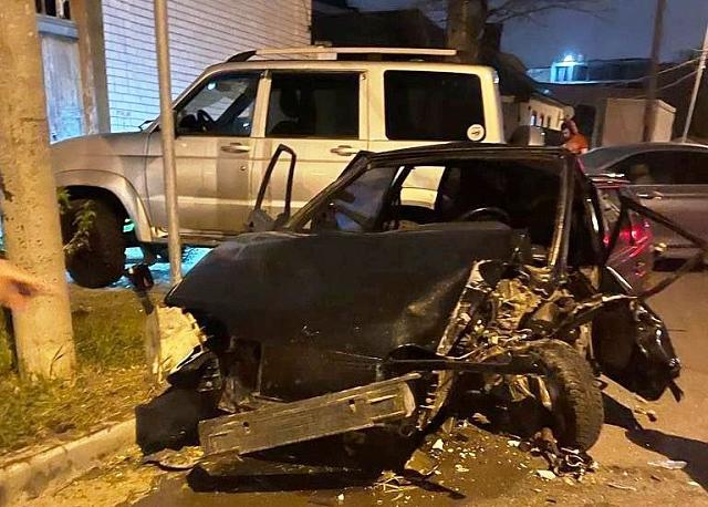 В Черкесске 16-летний мальчик угнал машину отца и врезался в автомобиль полицейского