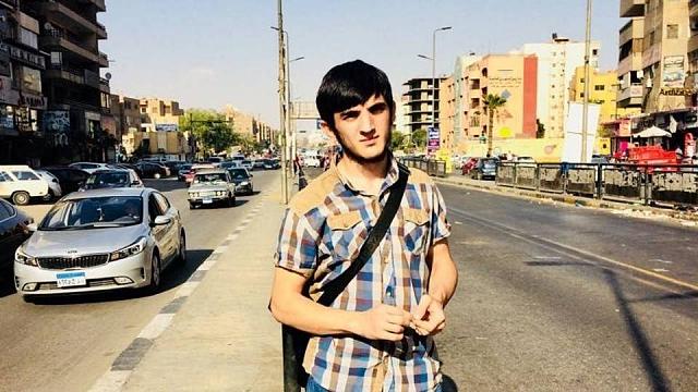 Студент из Ингушетии Али Дзейтов возвращается из каирской тюрьмы в Россию