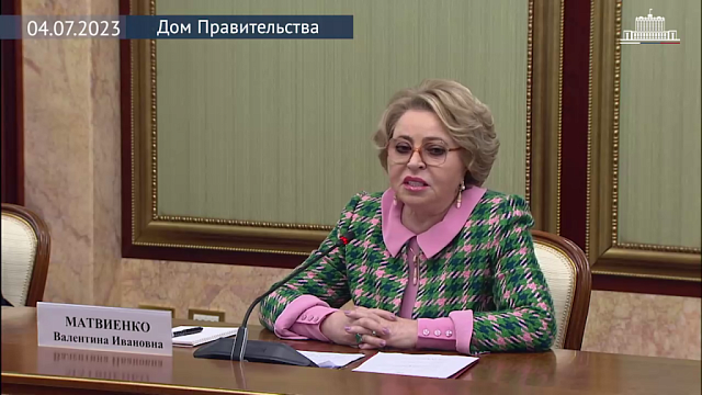 Матвиенко предложила повысить акциз на весь производящийся в РФ этиловый спирт