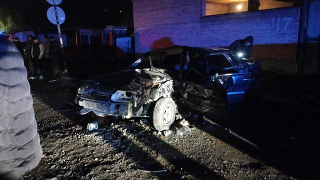 В Ингушетии в автоаварии пострадали трое взрослых и пятеро детей