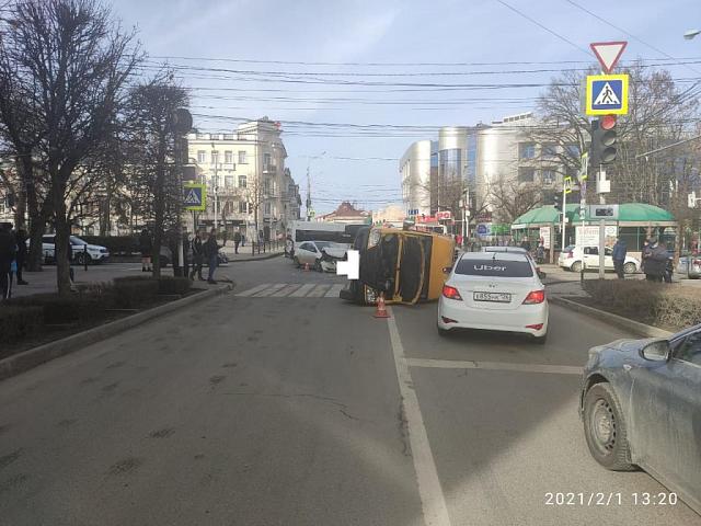 В Ставрополе в ДТП с маршруткой пострадали 2 человека