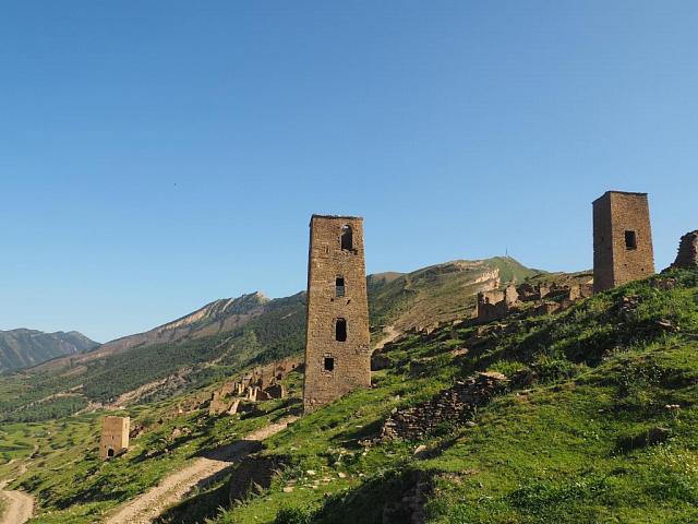 Комплекс «Три башни» в Дагестане закрыли для посетителей 