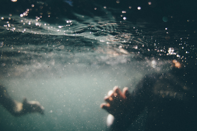 В Грозненском море из-за резкого обрыва дна утонула девочка 