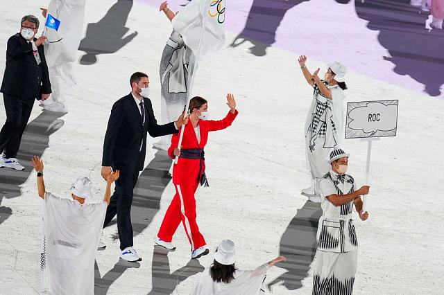 Около 60 спортсменов из РФ приняли участие в церемонии открытия Олимпиады