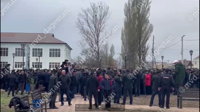 Жители Дагестана вышли на стихийный митинг из-за возможной угрозы Чиркейскому водохранилищу 