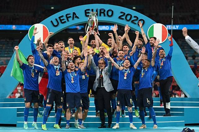 Итальянцы стали чемпионами Европы, лучше англичан пробив серию пенальти