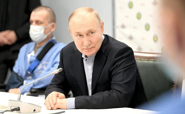 В штаб Путина привезли подписи в его поддержку из 19 регионов РФ