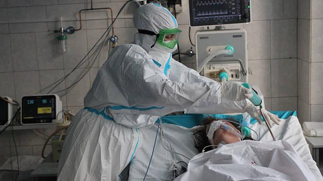 В КБР выплаты медикам ковидных госпиталей продлили на полгода