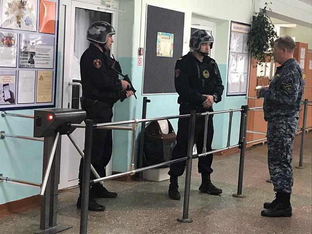 После угроз в соцсетях правоохранители выставили охрану в школах Северной Осетии
