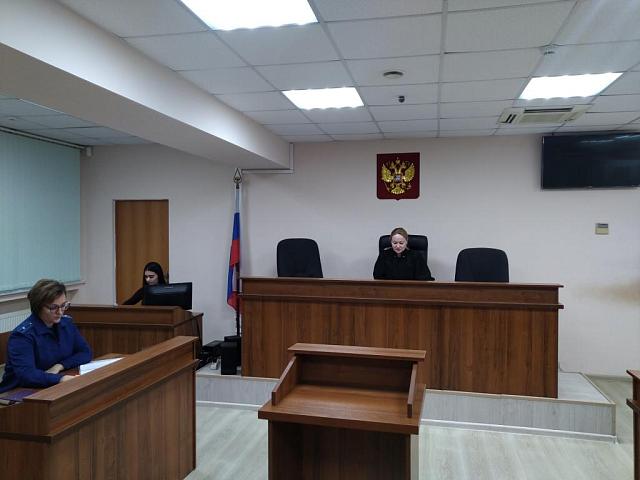 На Ставрополье судят чиновницу, которая не реагировала на жестокое обращение с приемными детьми