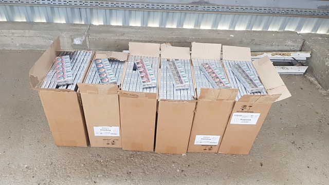 Из Москвы в Дагестан везли 10 тыс. пачек контрафактных сигарет