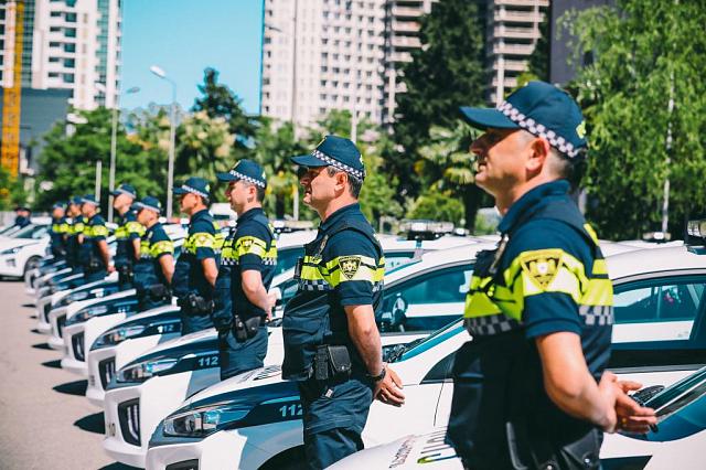 В Грузии будут работать только гибридные полицейские автомобили